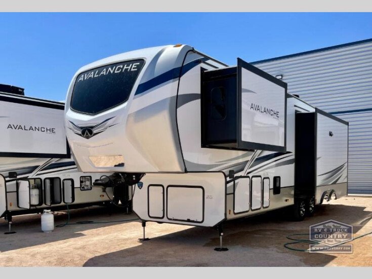 Thumbnail Photo undefined for 2022 Keystone Avalanche 312RS